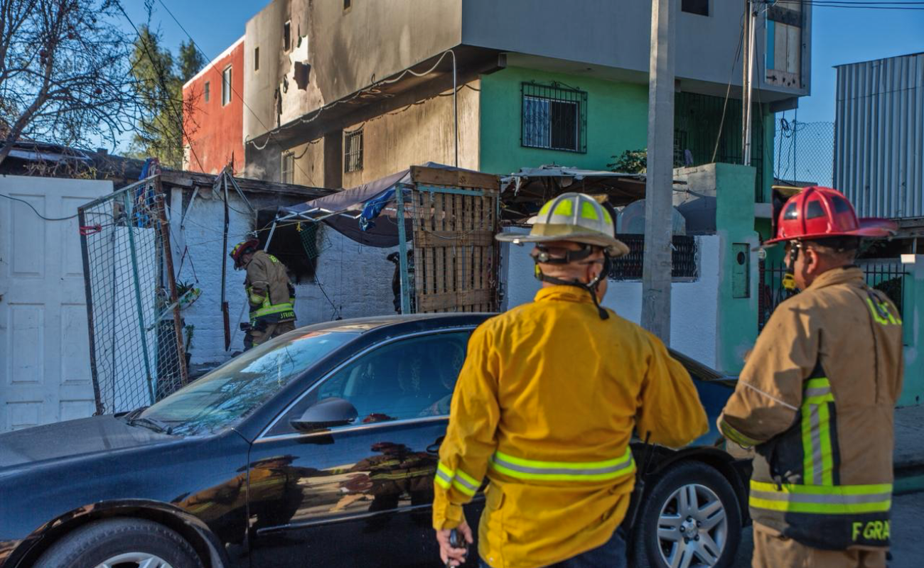 Incendio consume una vivienda en la colonia Nueva Tijuana