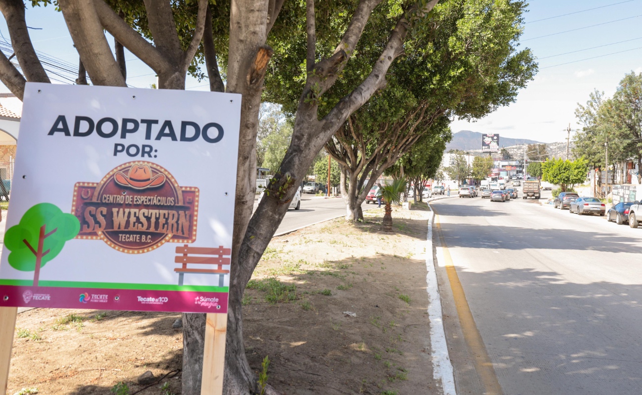 Centro de Espectáculos SS Western se suma al programa de Adopción de Camellones en Tecate