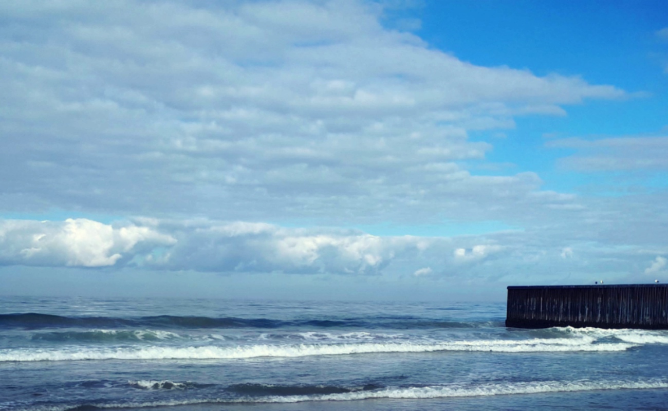 Piden evitar contacto con el mar en Playas de Tijuana