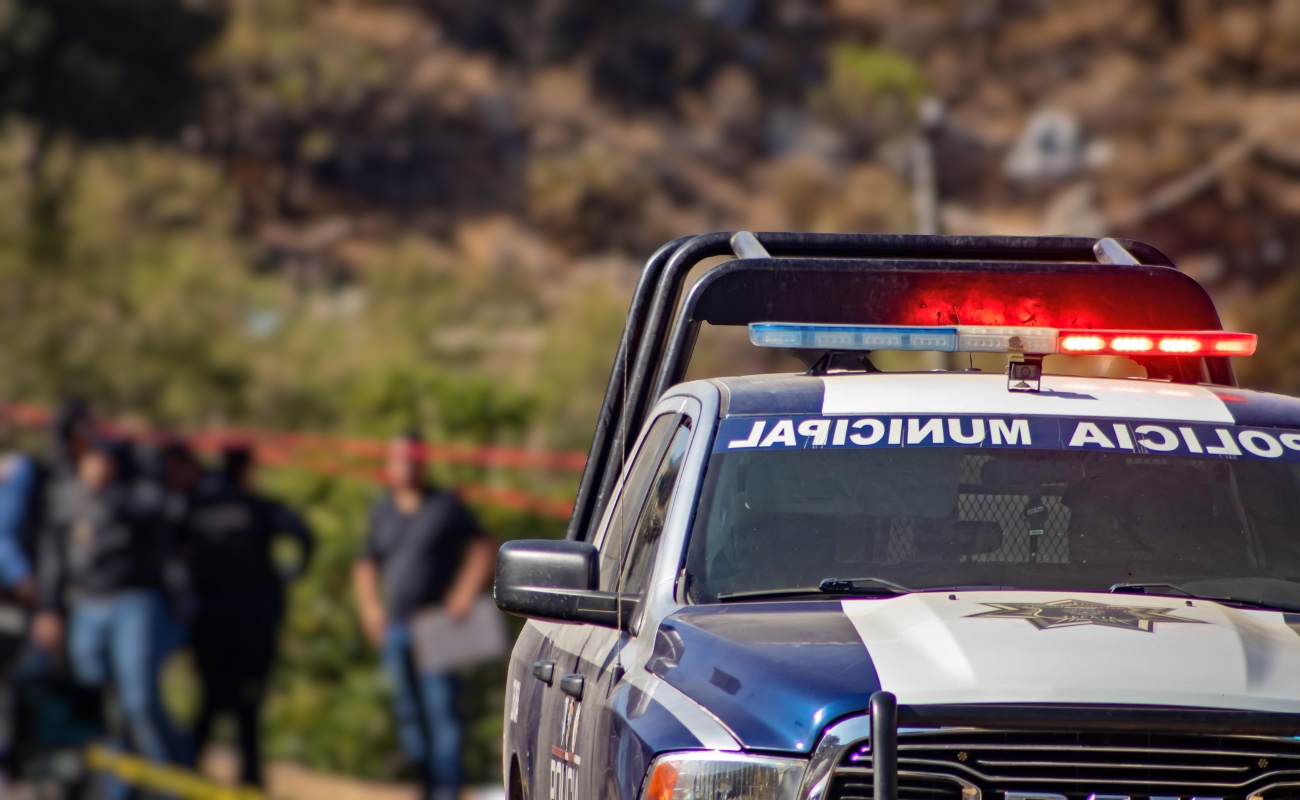 Detienen a dos policías de Tecate por nexos con el CJNG