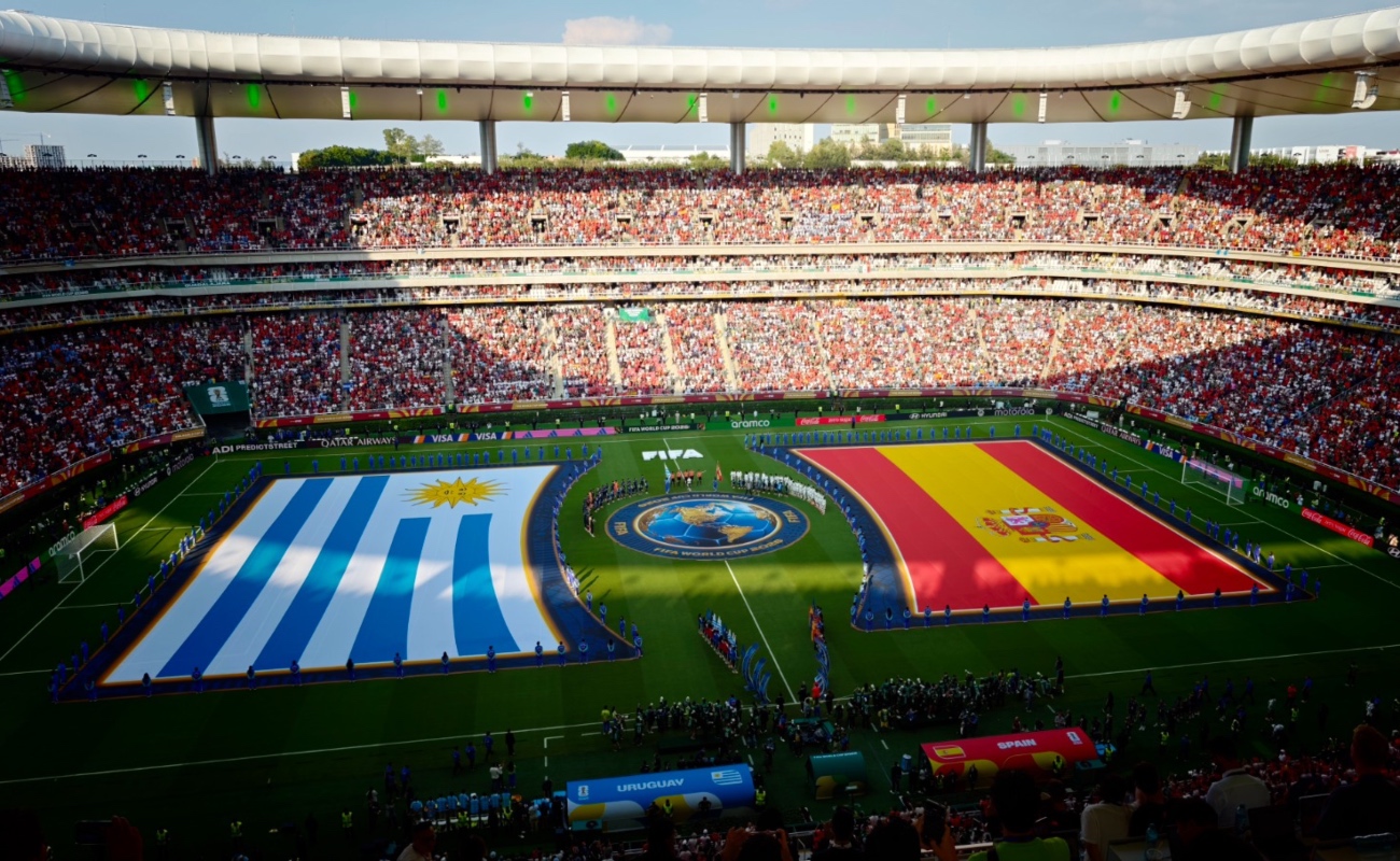 Con poco, España elimina a Uruguay y avanza primero