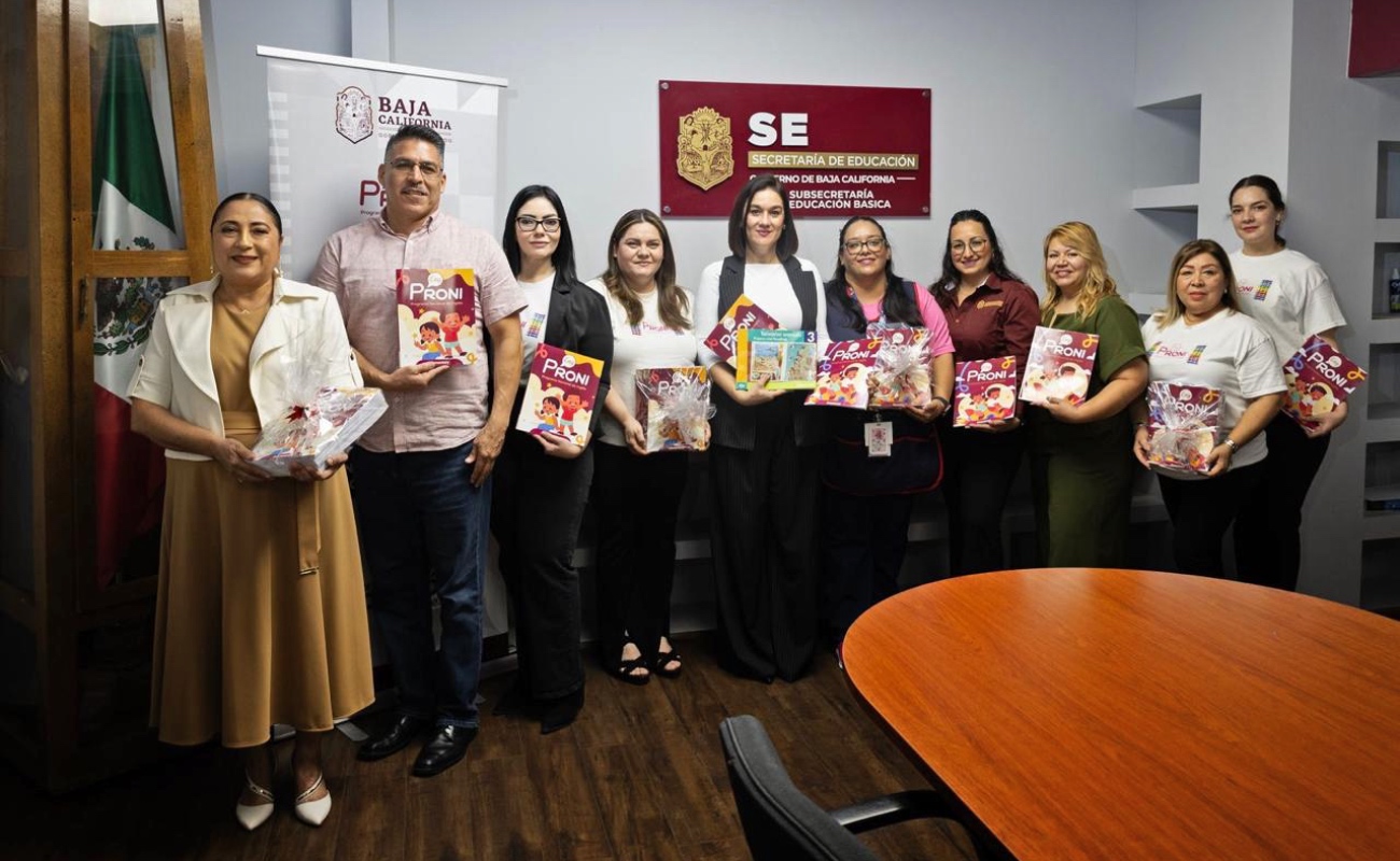 Entregan cuadernillos de inglés a nivel preescolar y primaria en Baja California