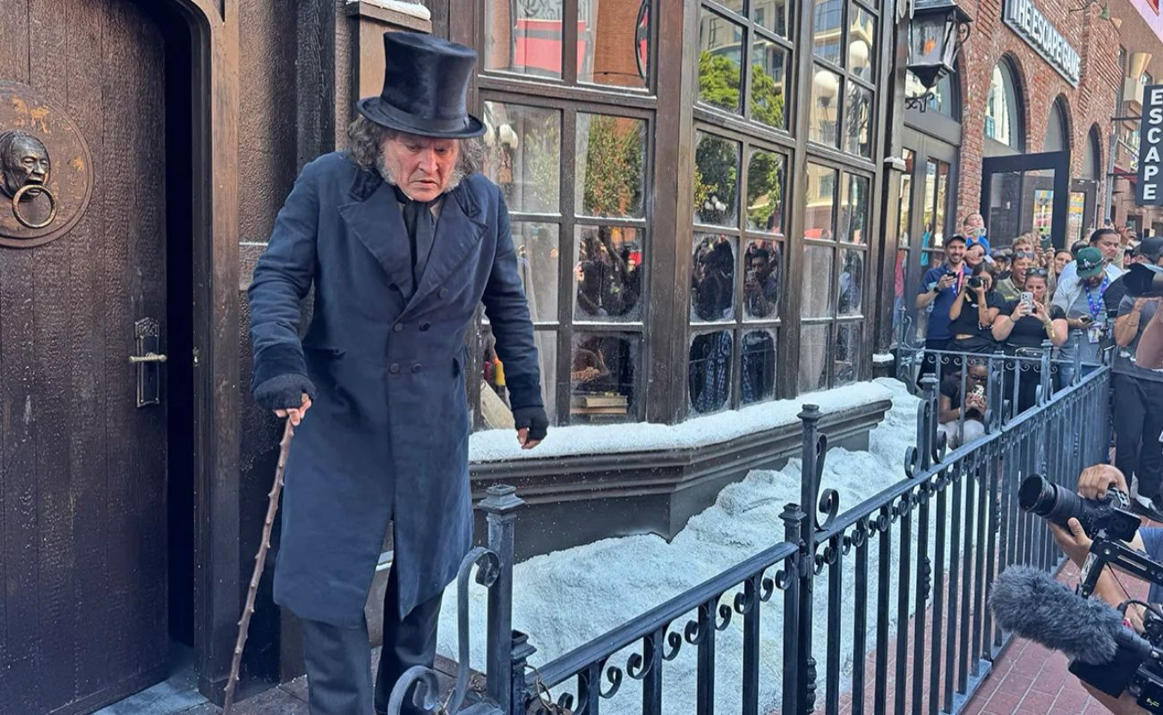 Johnny Depp sorprende en la Comic-Con de San Diego; promociona su esperado regreso a Hollywood