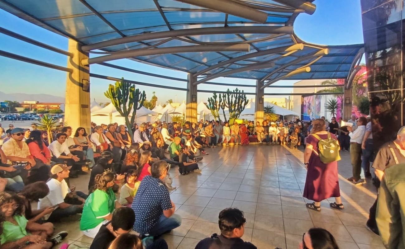 La comunidad artística de Ensenada se ha manifestado dos días en protesta por la reducción de la superficie asignada al CEARTE.