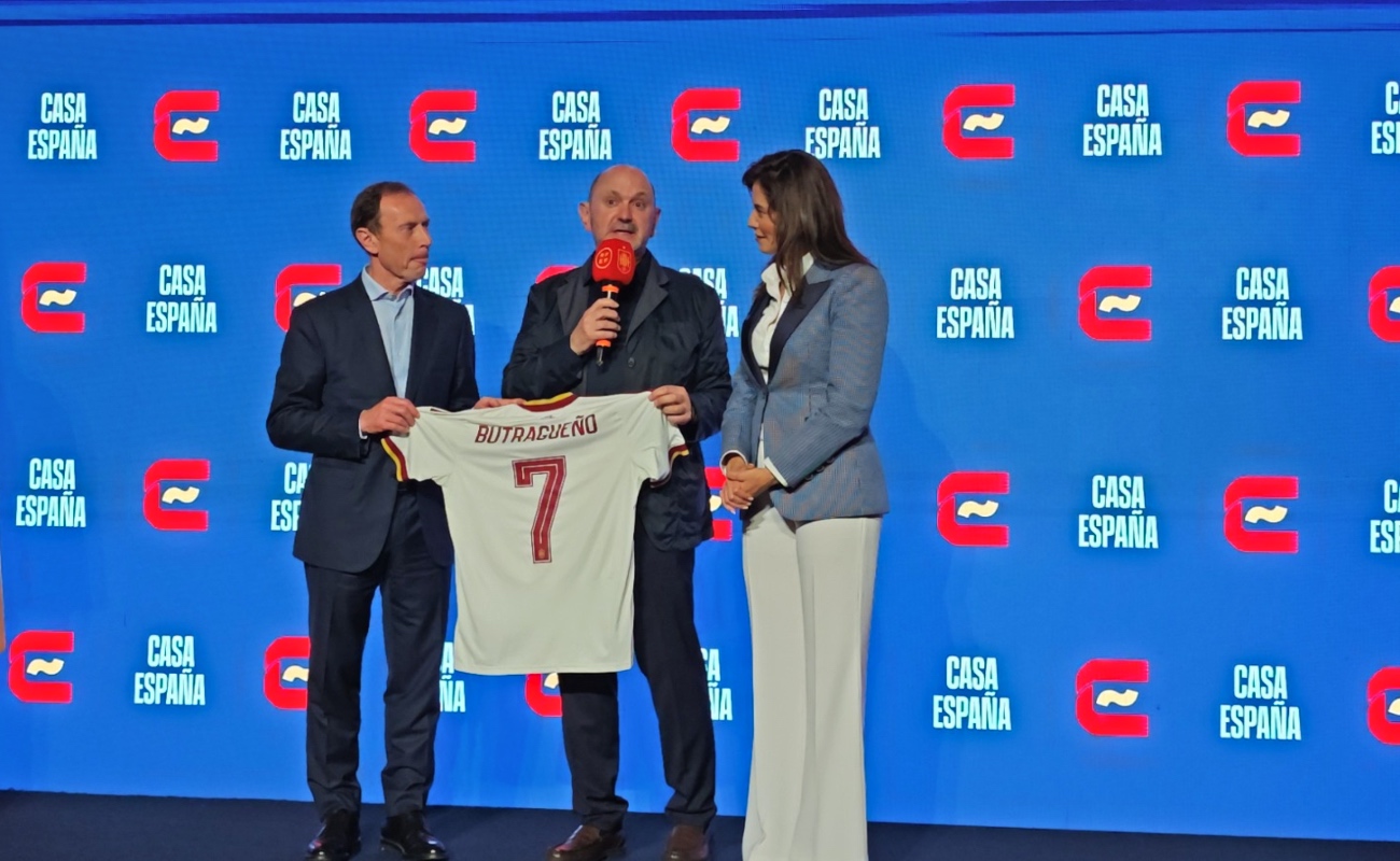 Inauguran Casa España con la figura de Emilio "El Buitre" Butragueño.(Foto; Manuel R. MEDINA)