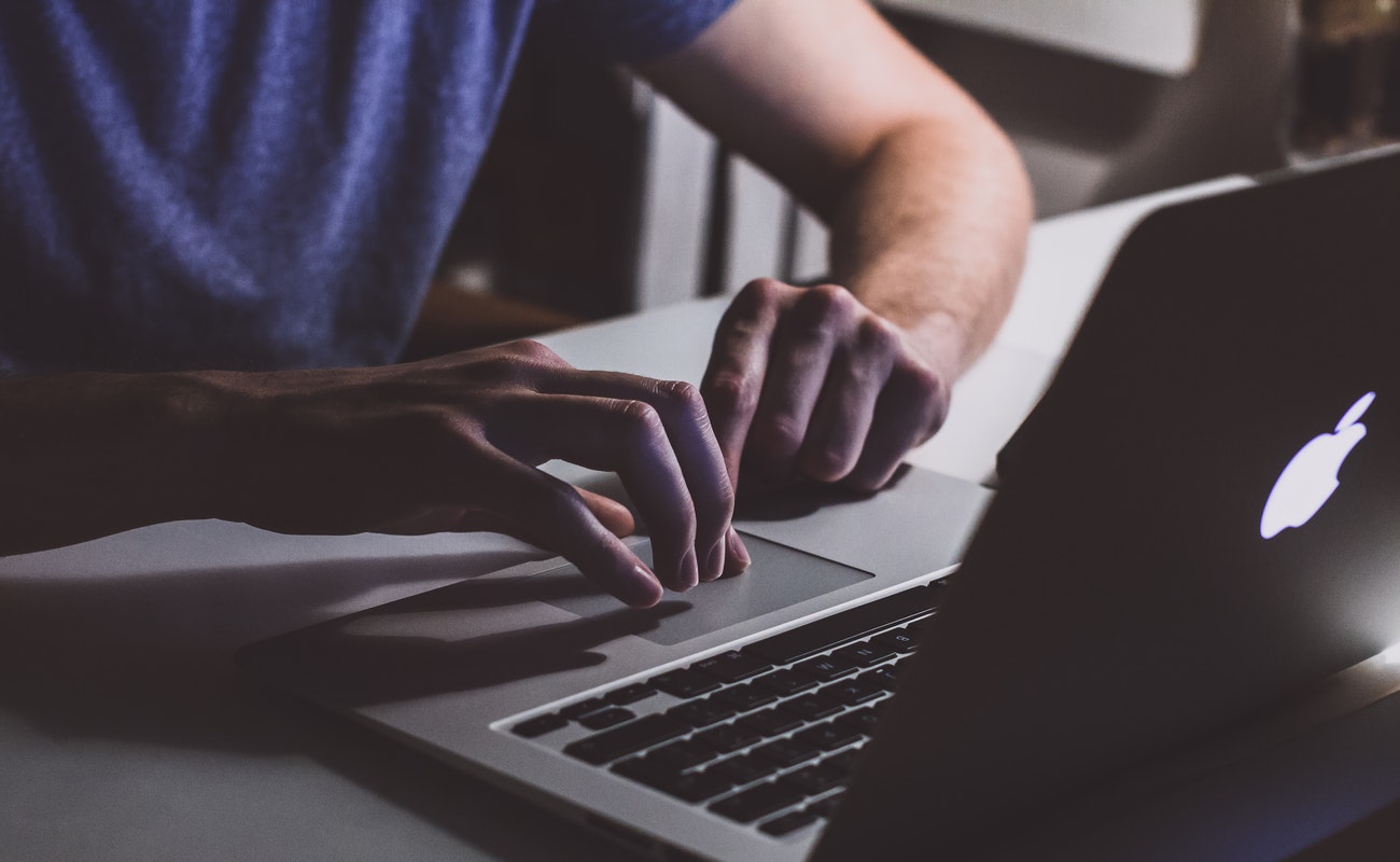84 por ciento de quienes acuden con un profesional de la salud acostumbra a buscar información, síntomas o soluciones en internet.
