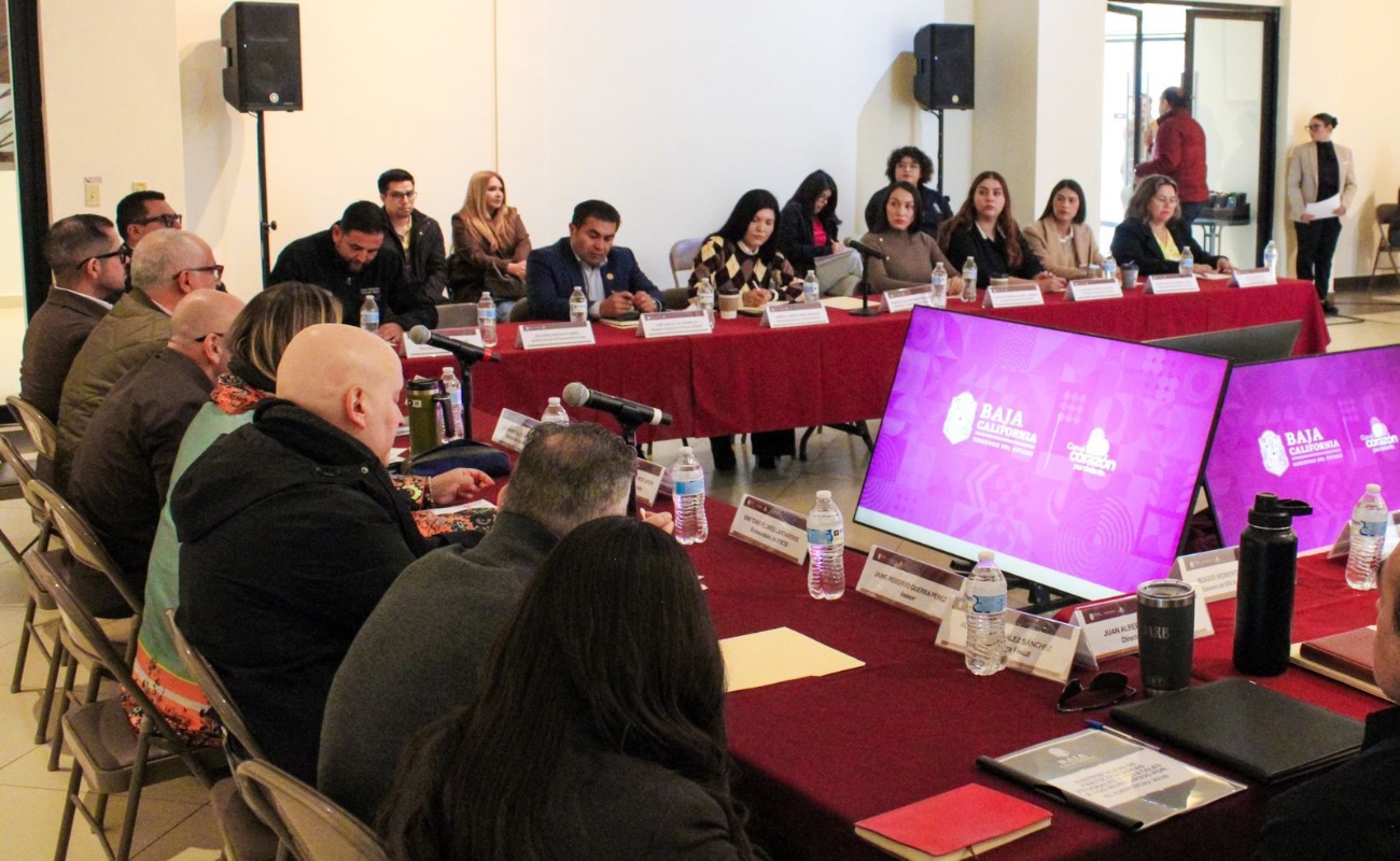 Analizan mecanismos de planeación, disciplina presupuestal y armonización administrativa entre los siete ayuntamientos.