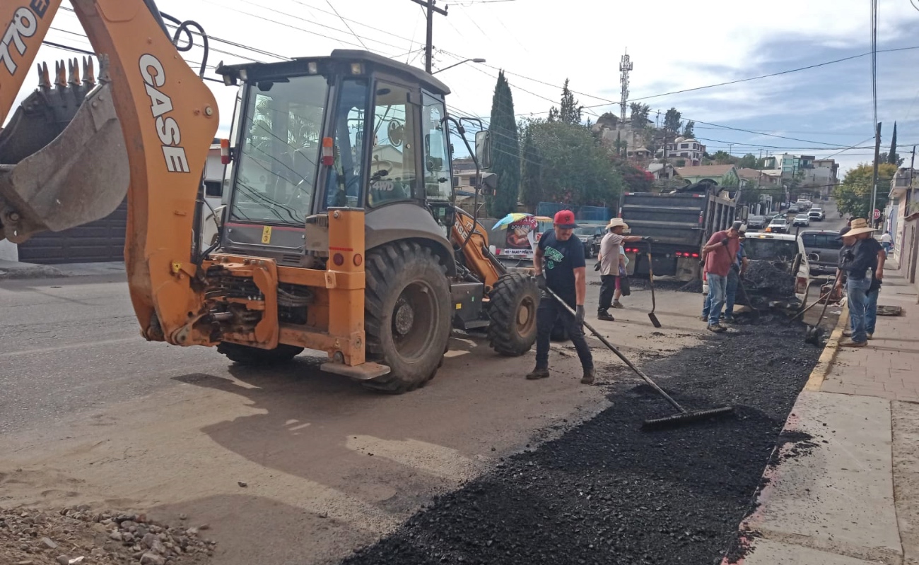 Refuerzan acciones de mantenimiento urbano en beneficio de las familias tecatenses