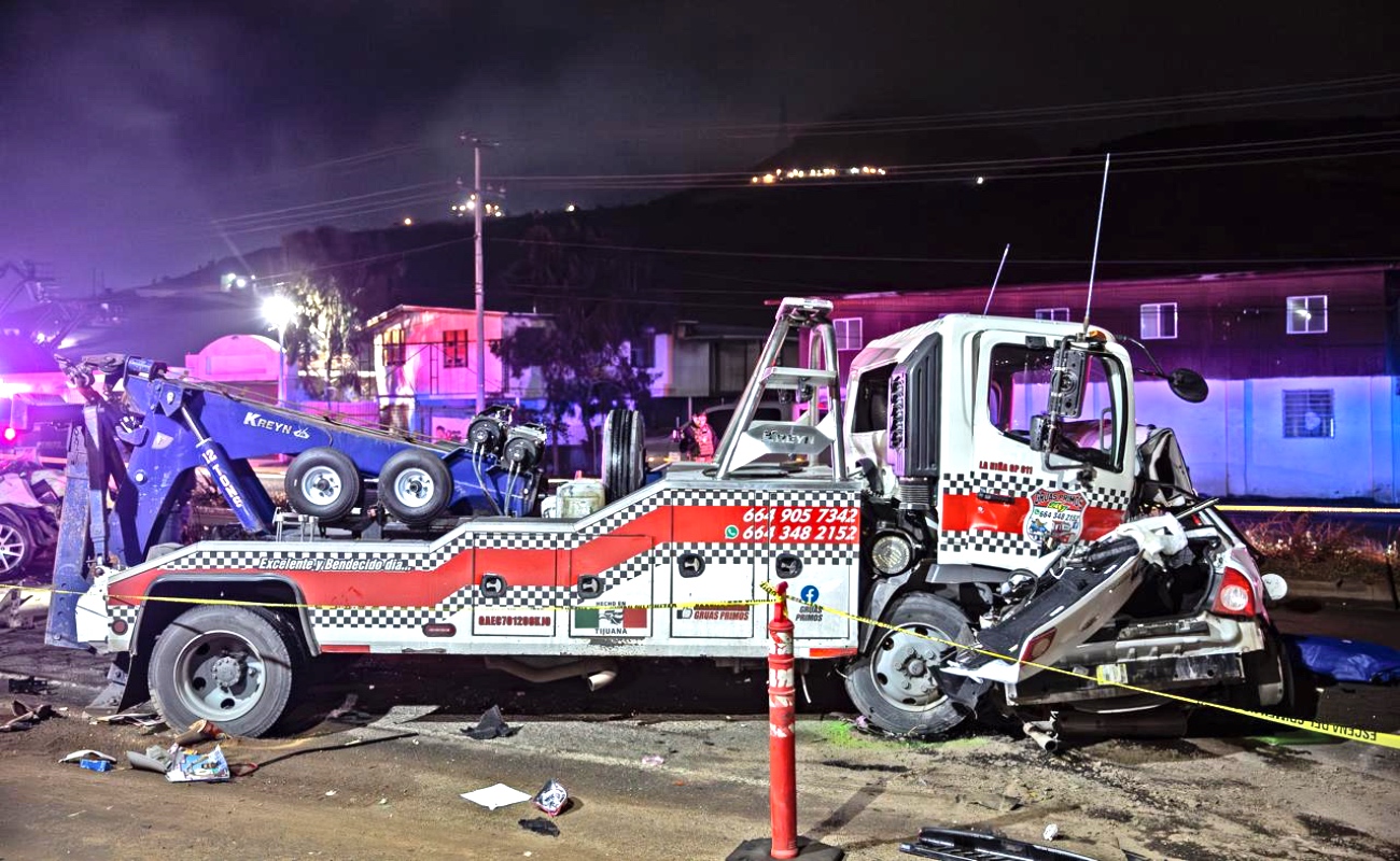 Dos muertos y un herido deja accidente en carretera libre Tijuana-Tecate