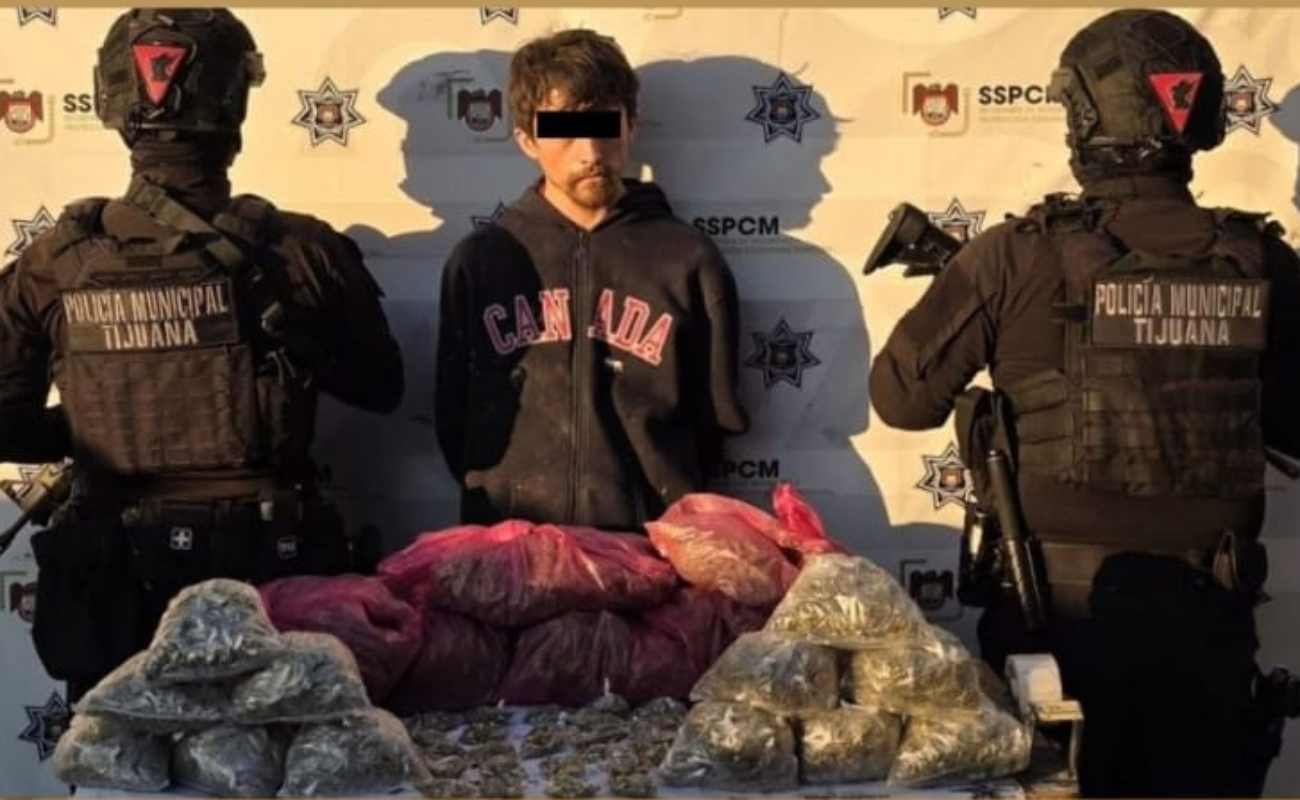 Detiene Policía Municipal a hombre con cerca de cinco kilos de presunta marihuana en Natura