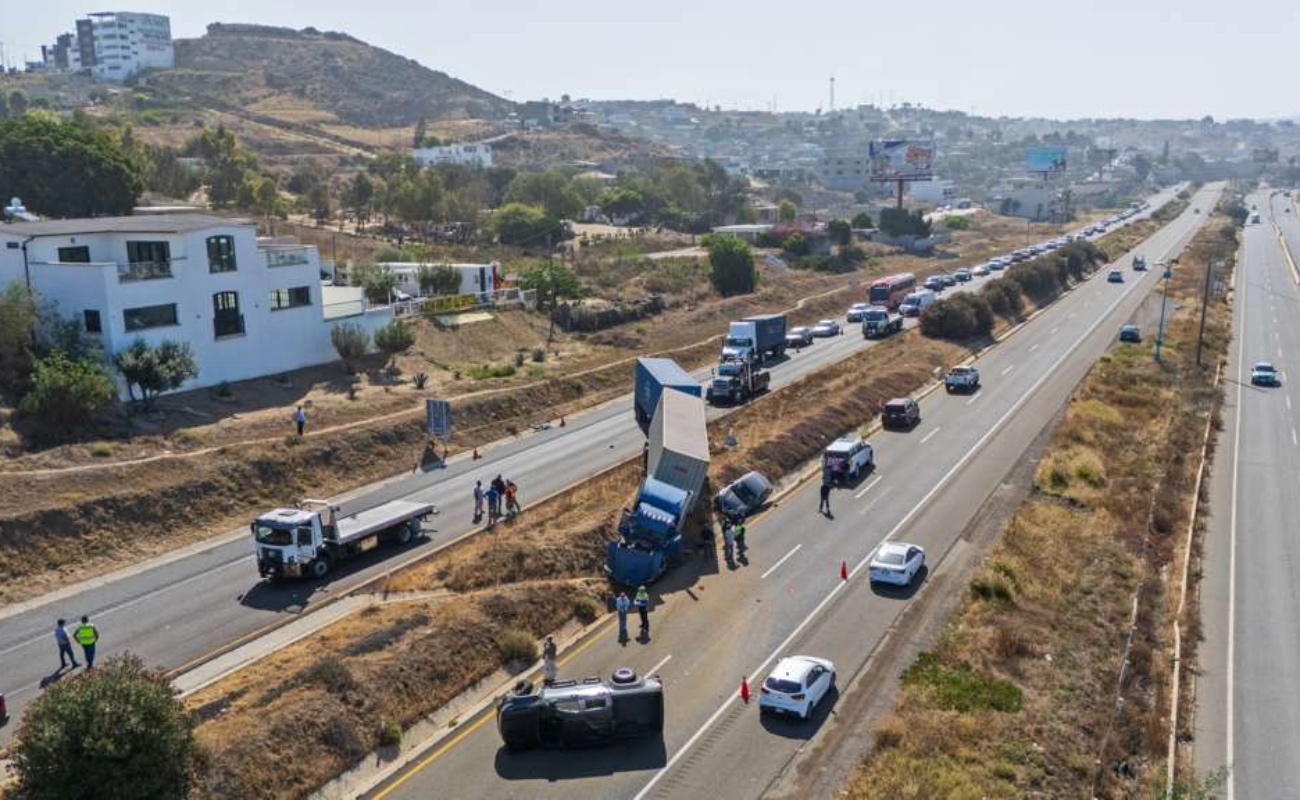 Accidente en la carretera Escénica Rosarito-Ensenada deja una persona sin vida