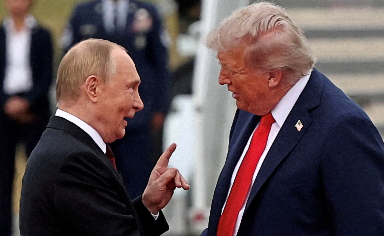 El presidente estadounidense Donald Trump flexibilizó importantes sanciones económicas contra Rusia antes de su entrada en vigor, una decisión que provocó críticas de Volodímir Zelenski.
