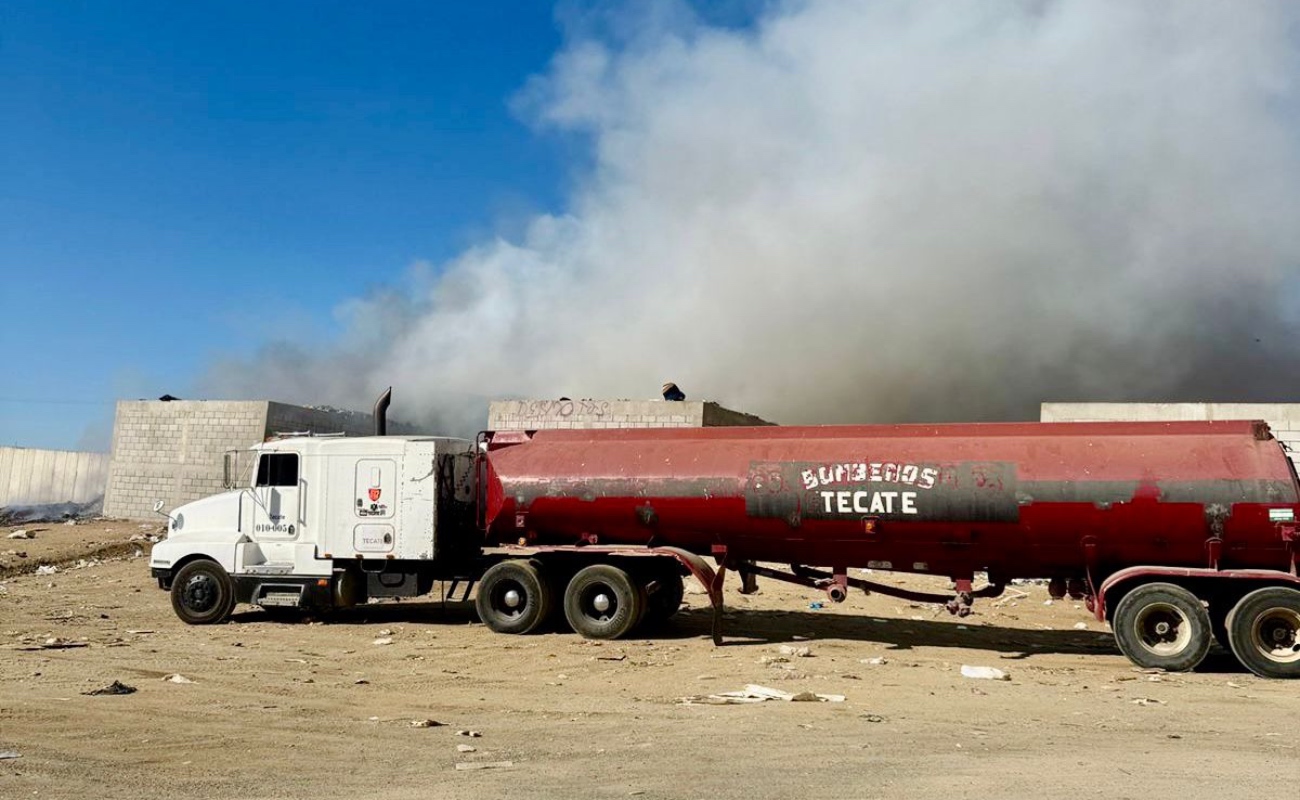 Coordinan acciones ante incendio en el Centro de Transferencia del Paso del Águila en Tecate