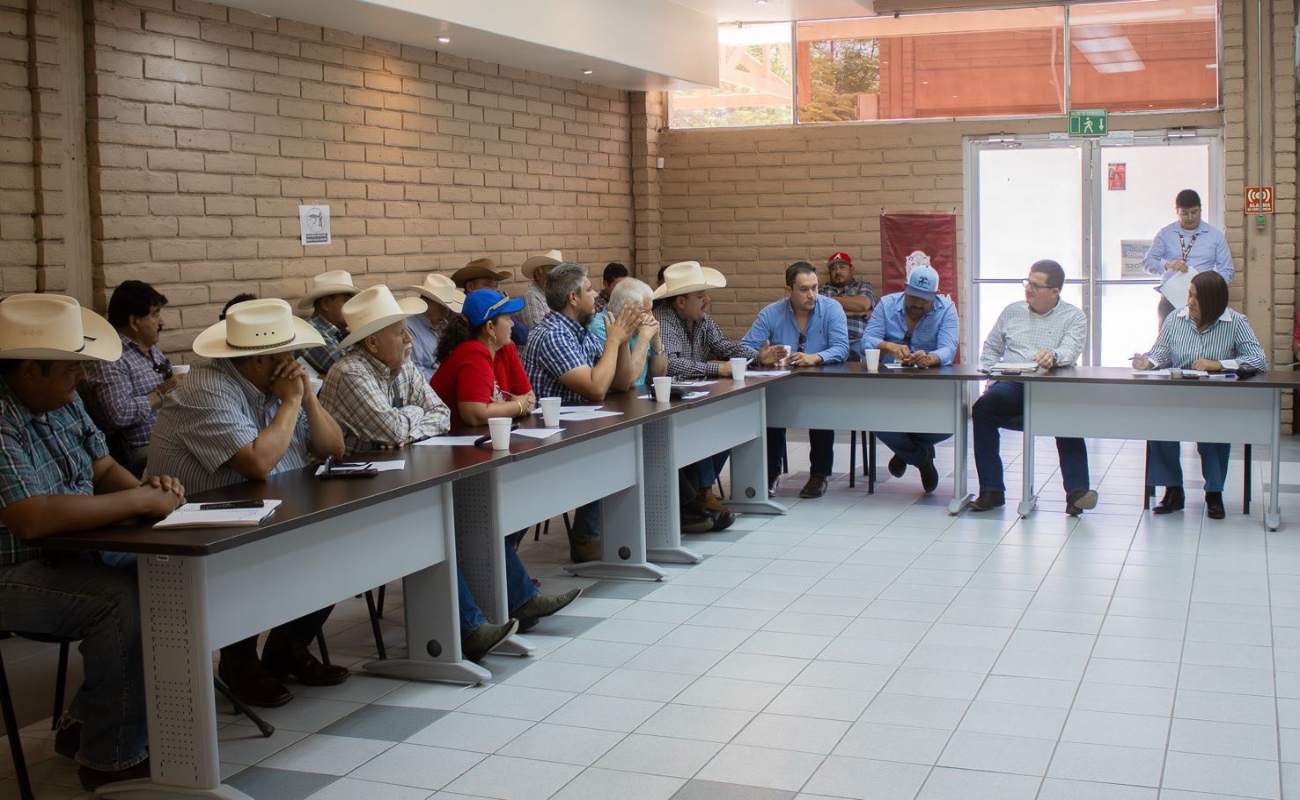 Atiende SADER BC a productores de alfalfa