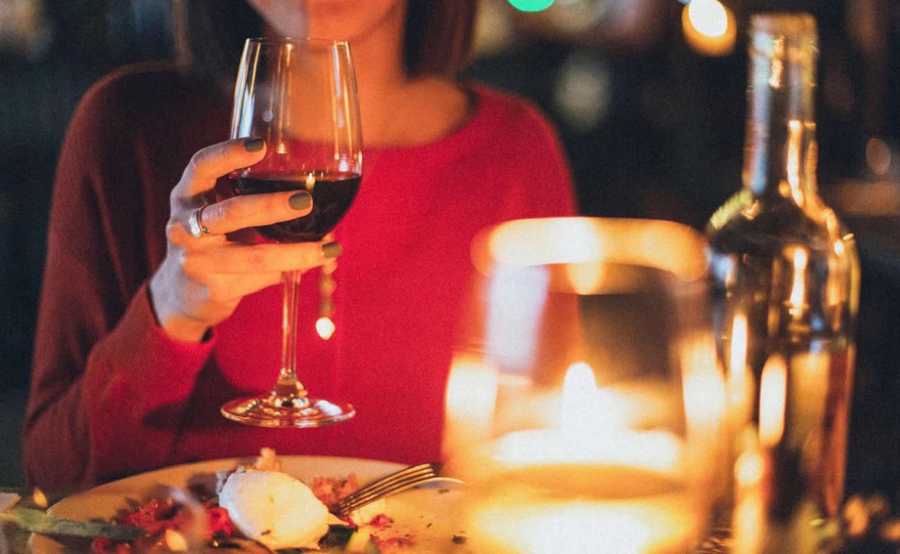 Importante prevenir ingesta excesiva de alcohol en posadas, advierte Secretaría de Salud