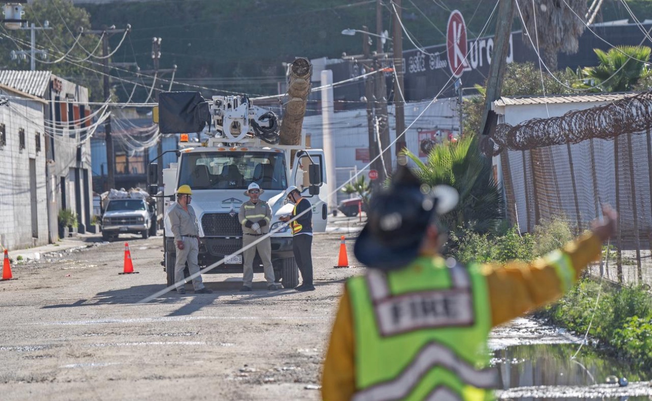 Persisten fallas en el suministro eléctrico derivado de los fuertes vientos
