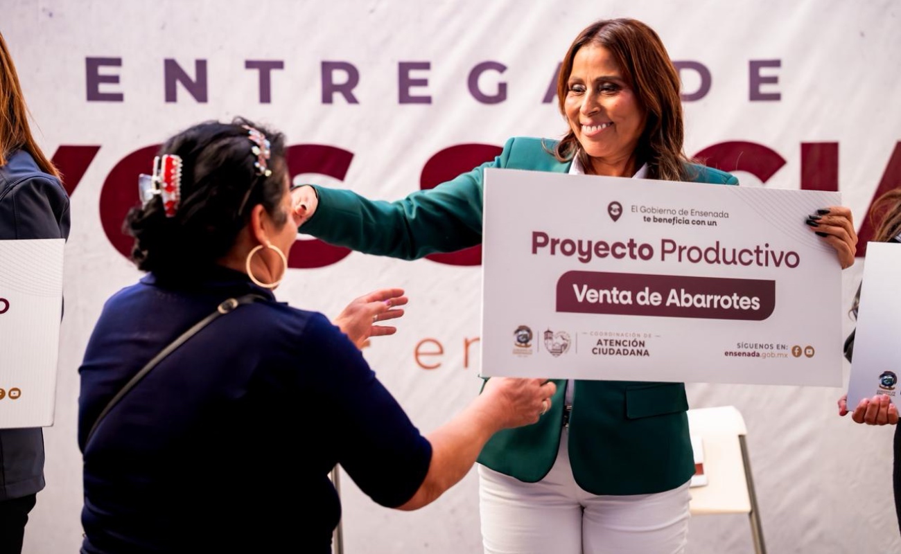 Reafirma Claudia Agatón compromiso de apoyar a quienes más lo necesitan