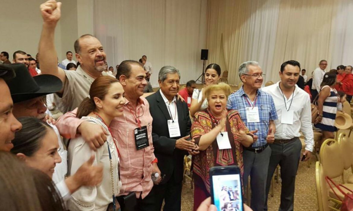 En apretada votación David Ruvalcaba es electo dirigente estatal del PRI