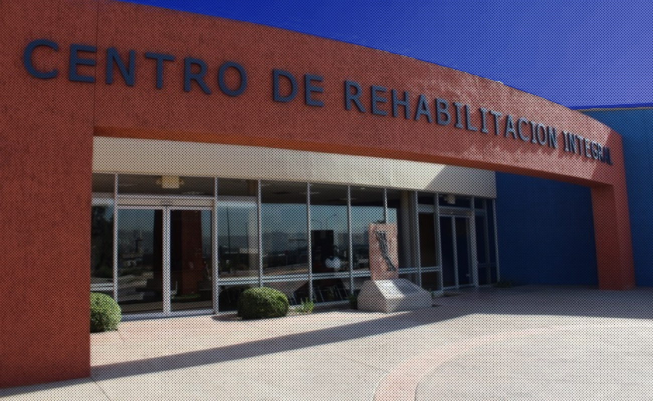 Trabajadores de DIF estatal hicieron paro de labores este lunes porque el viernes no recibieron el pago de su catorcena.