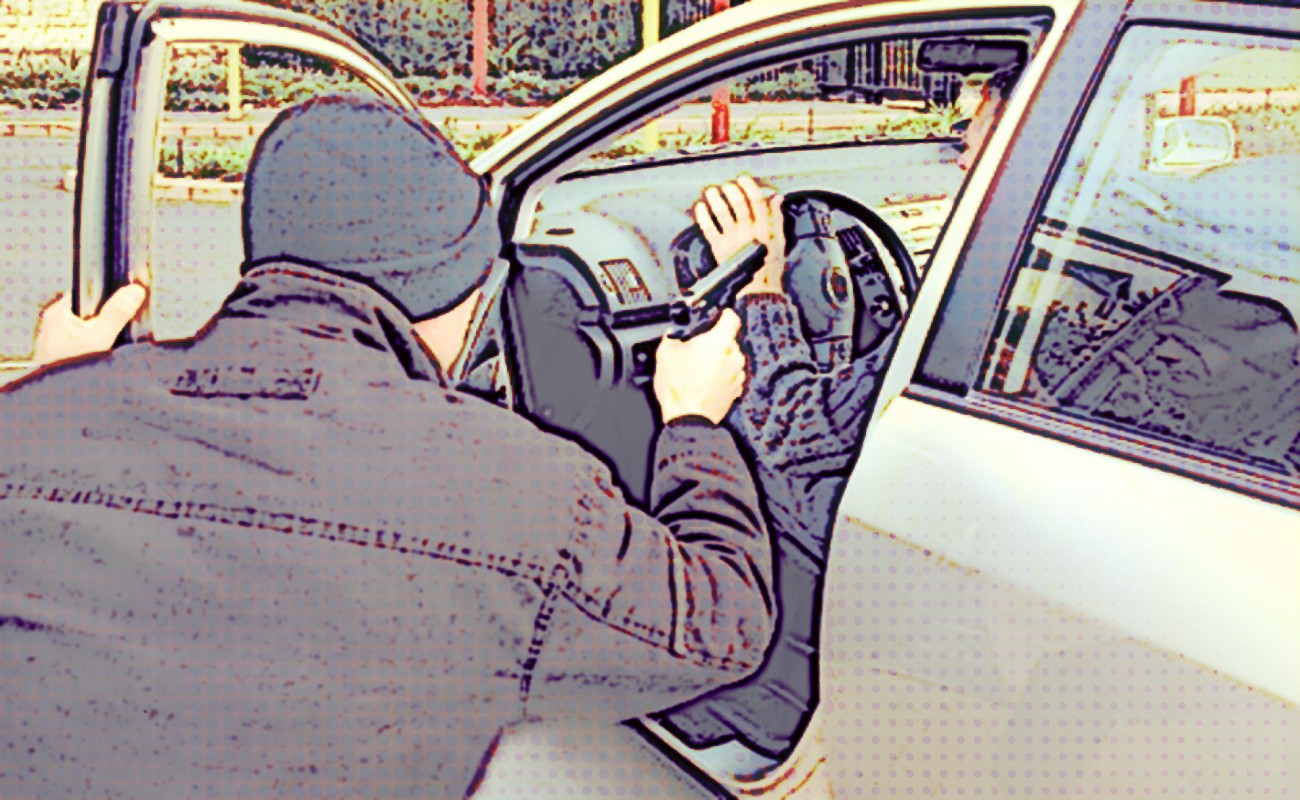 Agentes de Policía Ministerial del Estado detuvo en flagrancia a roba automóviles.