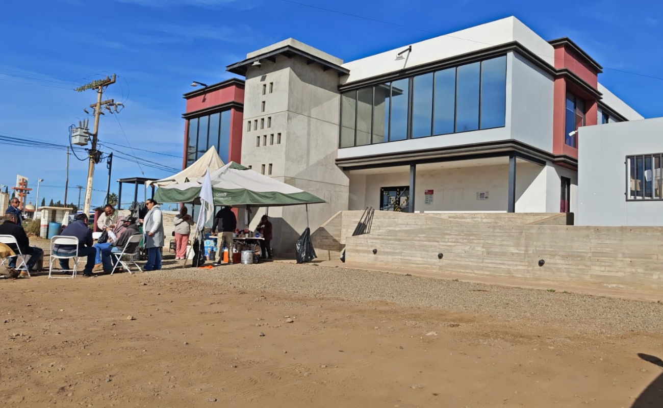 Sin dinero y con renuncias, se agrava crisis en San Quintín