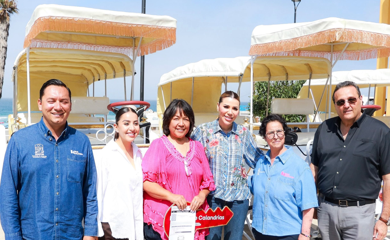 Entrega gobierno de BC calandrias eléctricas para impulsar el turismo y el bienestar animal en Rosarito
