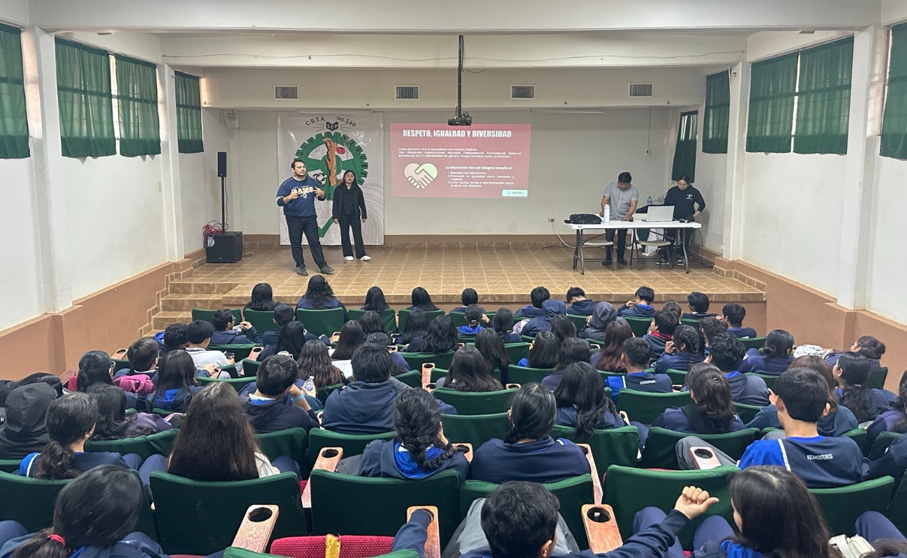 Promueve entornos seguros, actividad en la cual participaron 500 alumnos de secundaria y preparatoria.