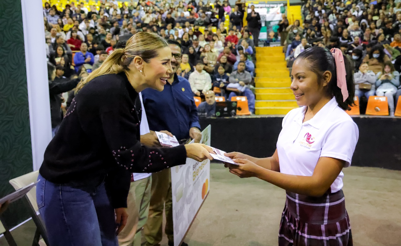 Del 2 al 19 de marzo abrirá el registro para el apoyo de uniformes y útiles escolares, el cual consiste en 2 mil 500 pesos anuales.