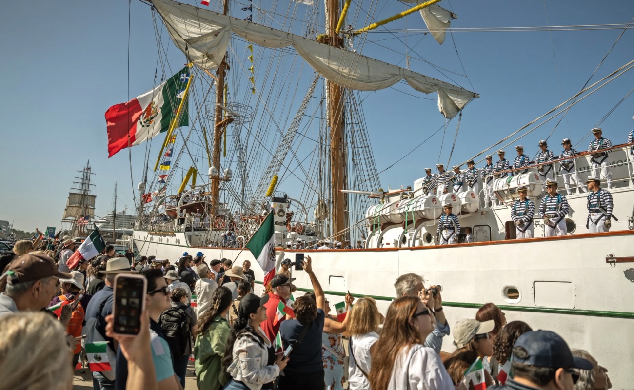 El “Cuauhtemoc” permanecerá durante los próximos días.