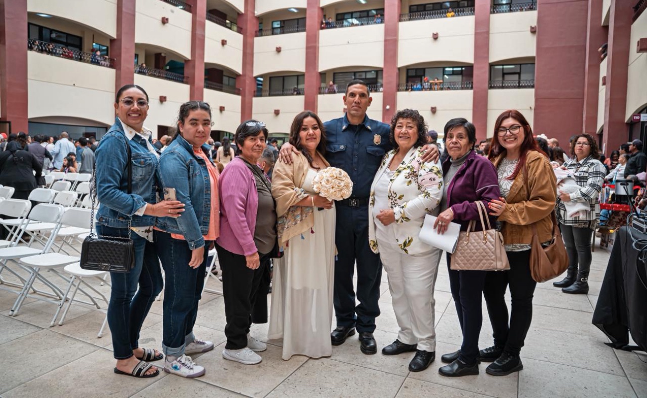 Más de 200 parejas se unen en matrimonio en Playas de Rosarito