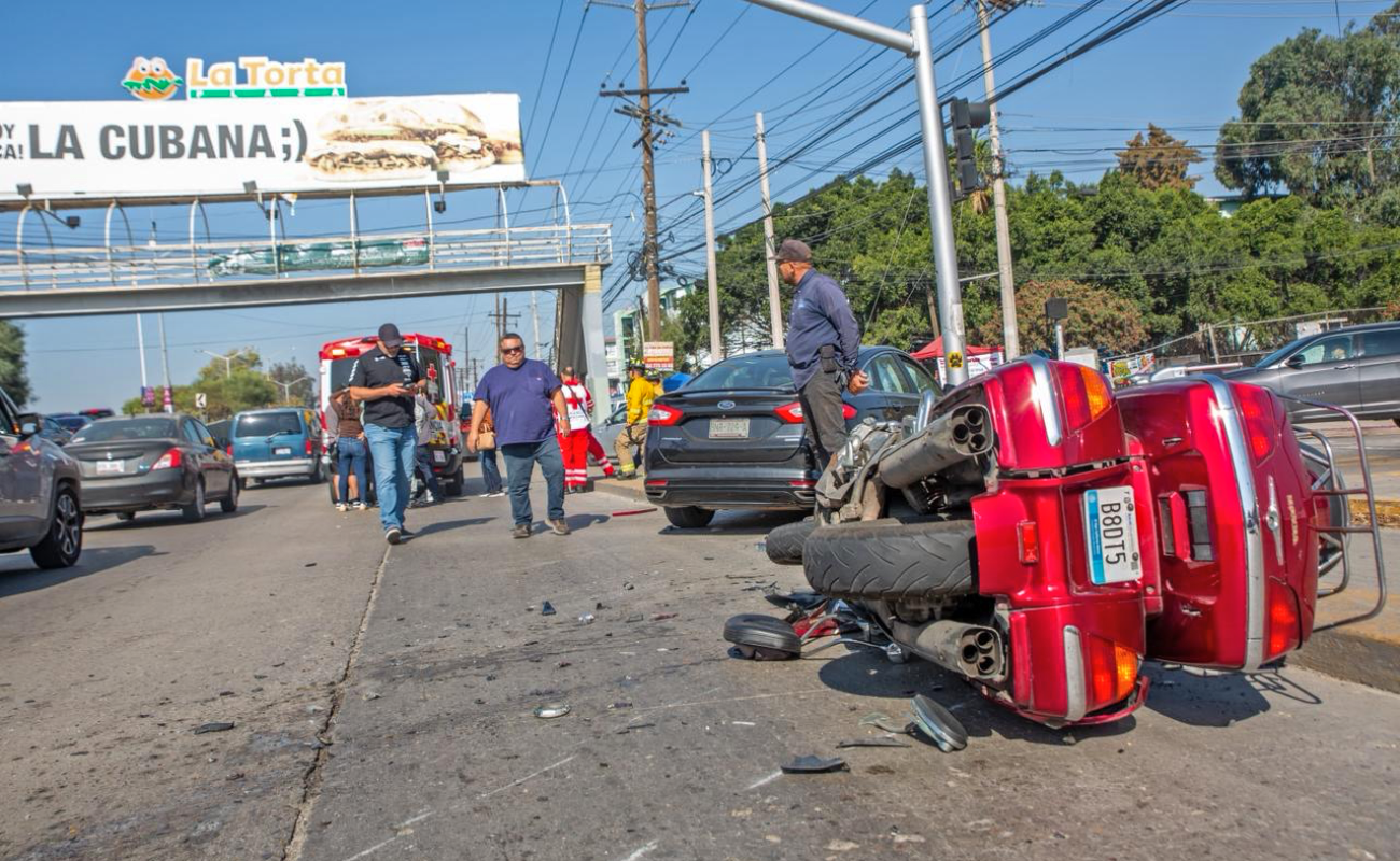 La conductora del vehículo, con cinco meses de embarazo, fue valorada.