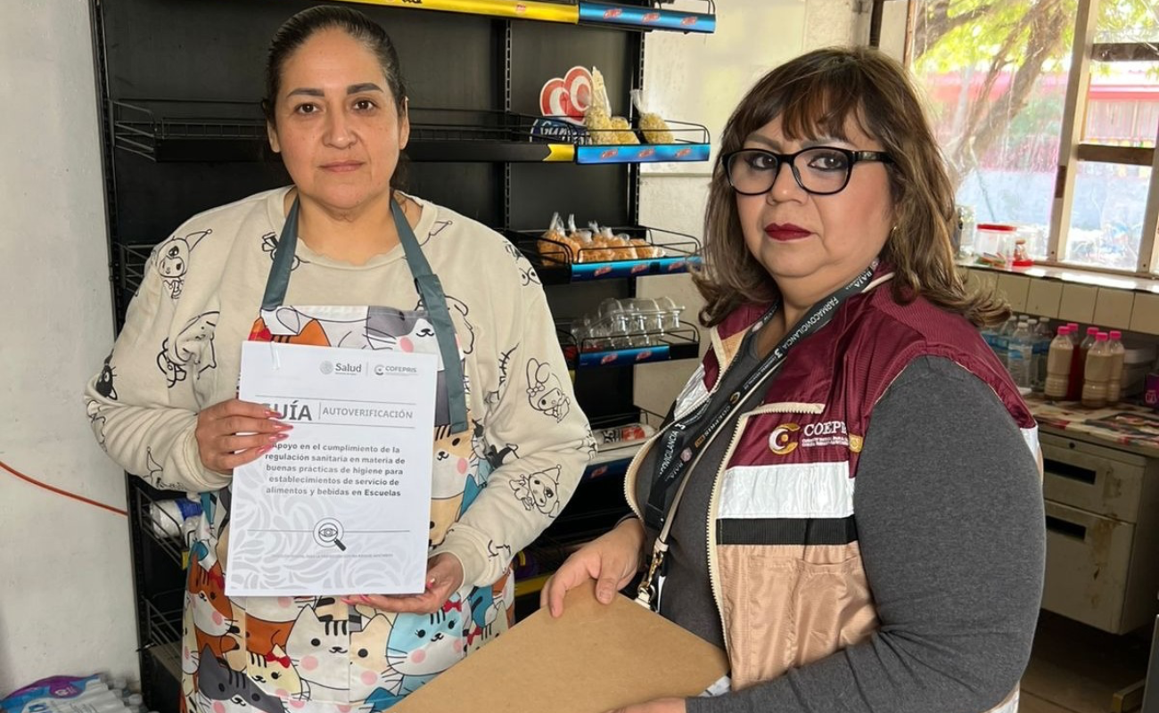 Entregan guías de evaluación de las cooperativas escolares.