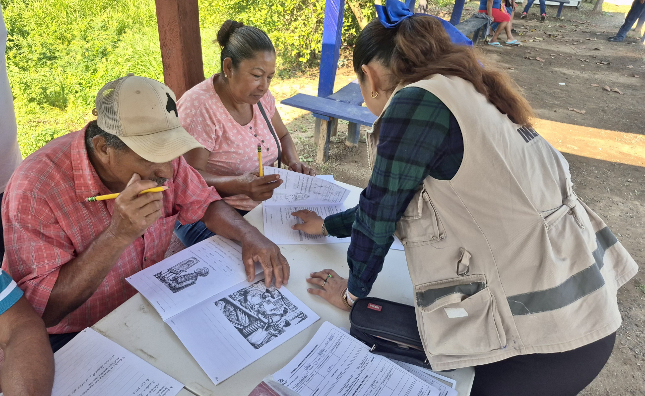 Vencen en Chihuahua el rezago educativo más de 2,500 personas del campo