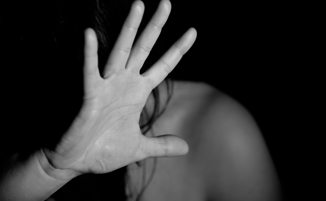 Es importante que los padres de familia, tutores o maestros, se mantengan informados sobre los datos que pueden sugerir que el menor haya sido víctima de un abuso sexual.