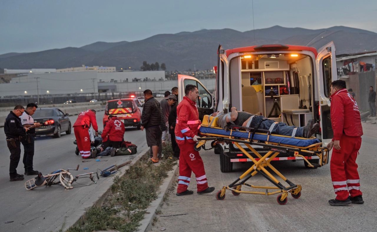 Chocan ciclista y motociclista en la Vía Rápida Alamar
