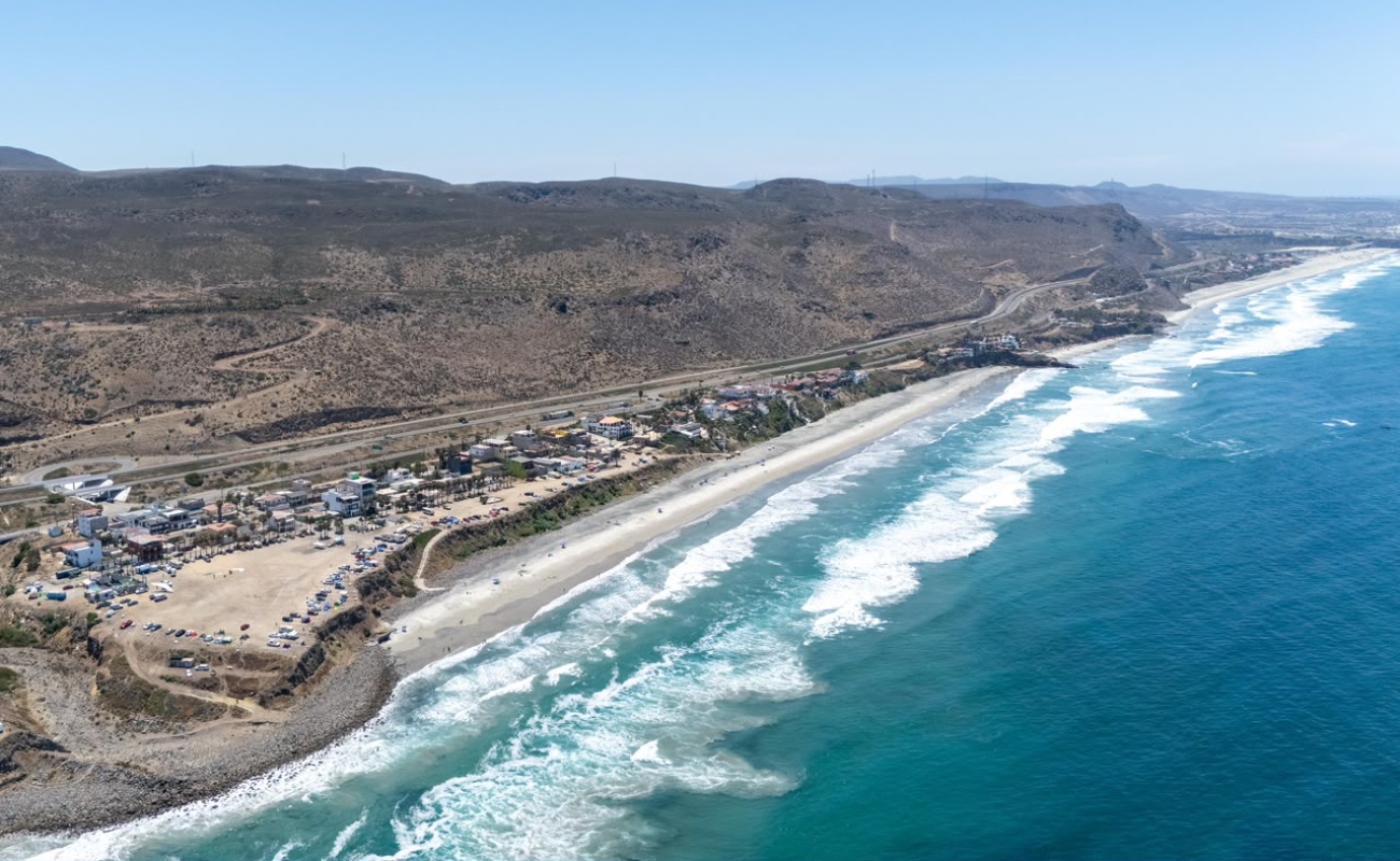 Desaparece joven tras ingresar al mar en playa Los Alisitos; operativo de búsqueda continúa