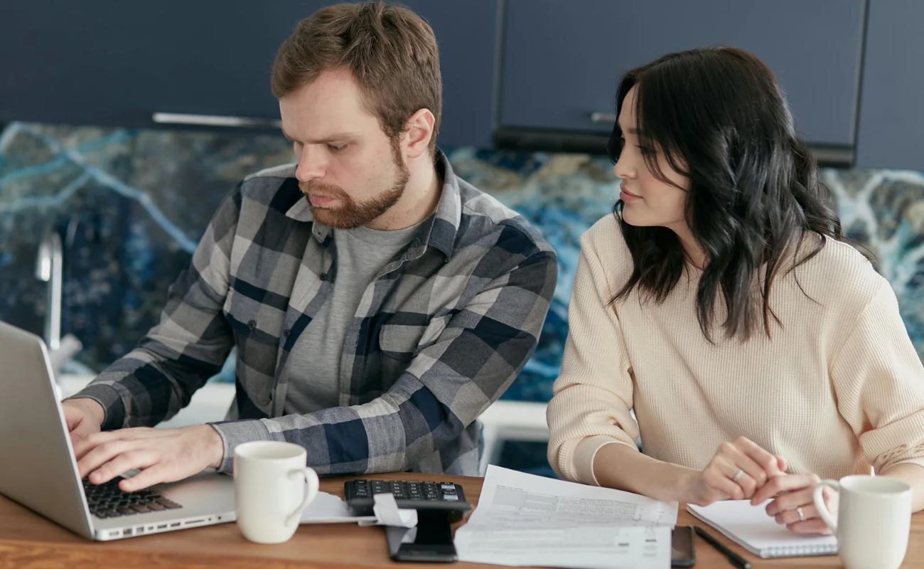 El verdadero reto del amor no es el romance, es el dinero