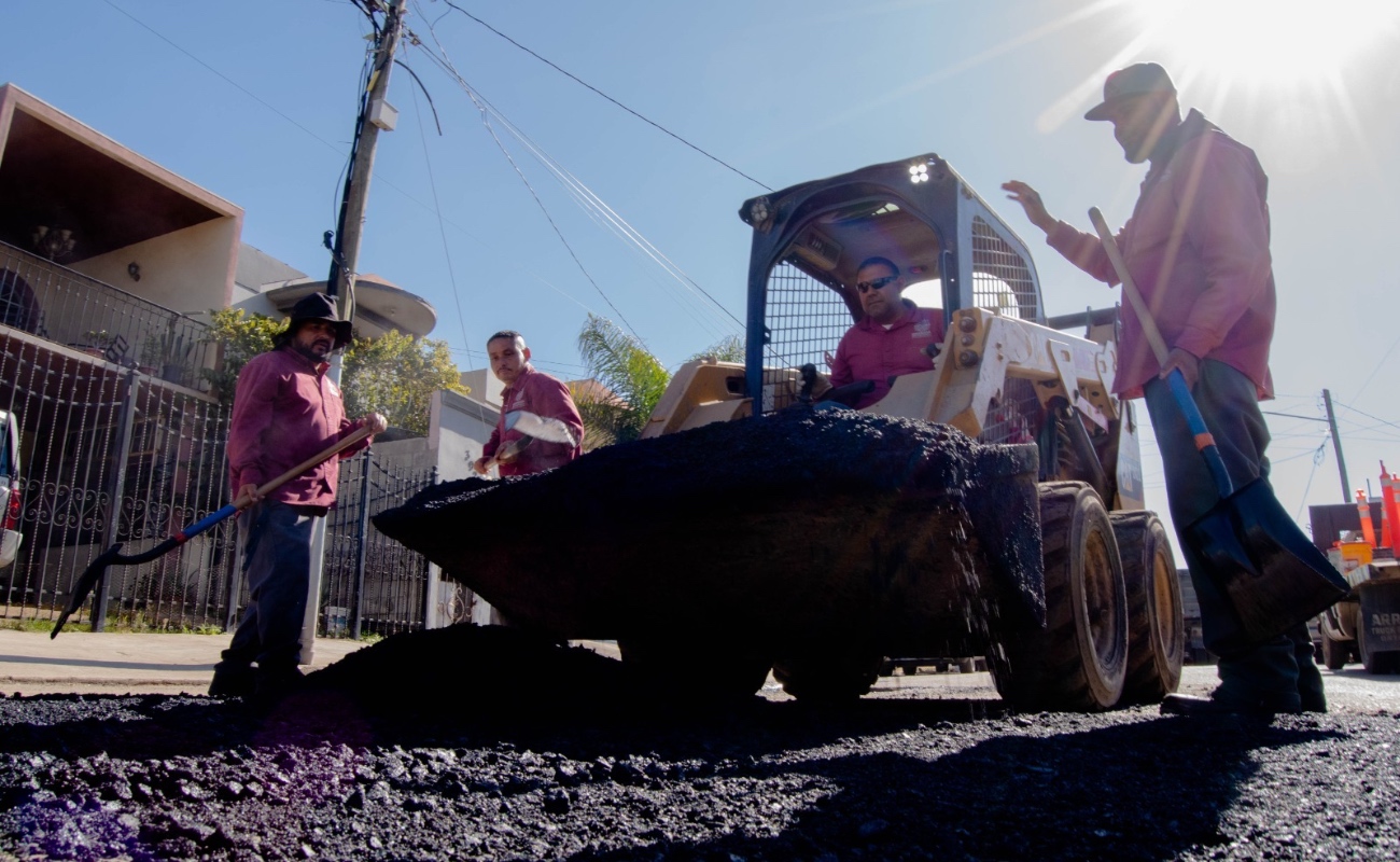 Fin de año se cerrará con jornadas intensivas de rehabilitación de vialidades en Ensenada: Claudia Agatón