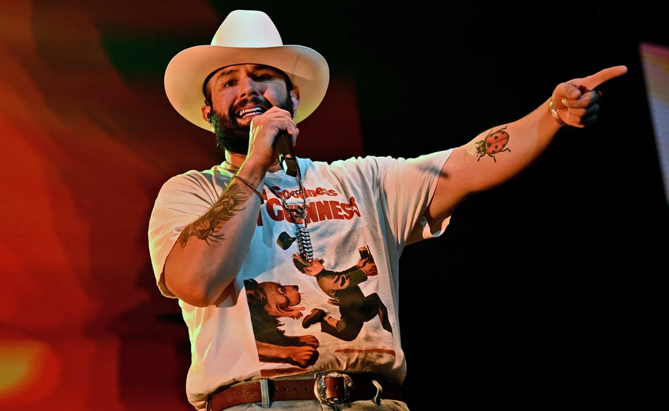 Carín León anuncia nuevas fechas de su gira 2026 y confirma concierto en San Antonio tras su reciente triunfo en los Grammy