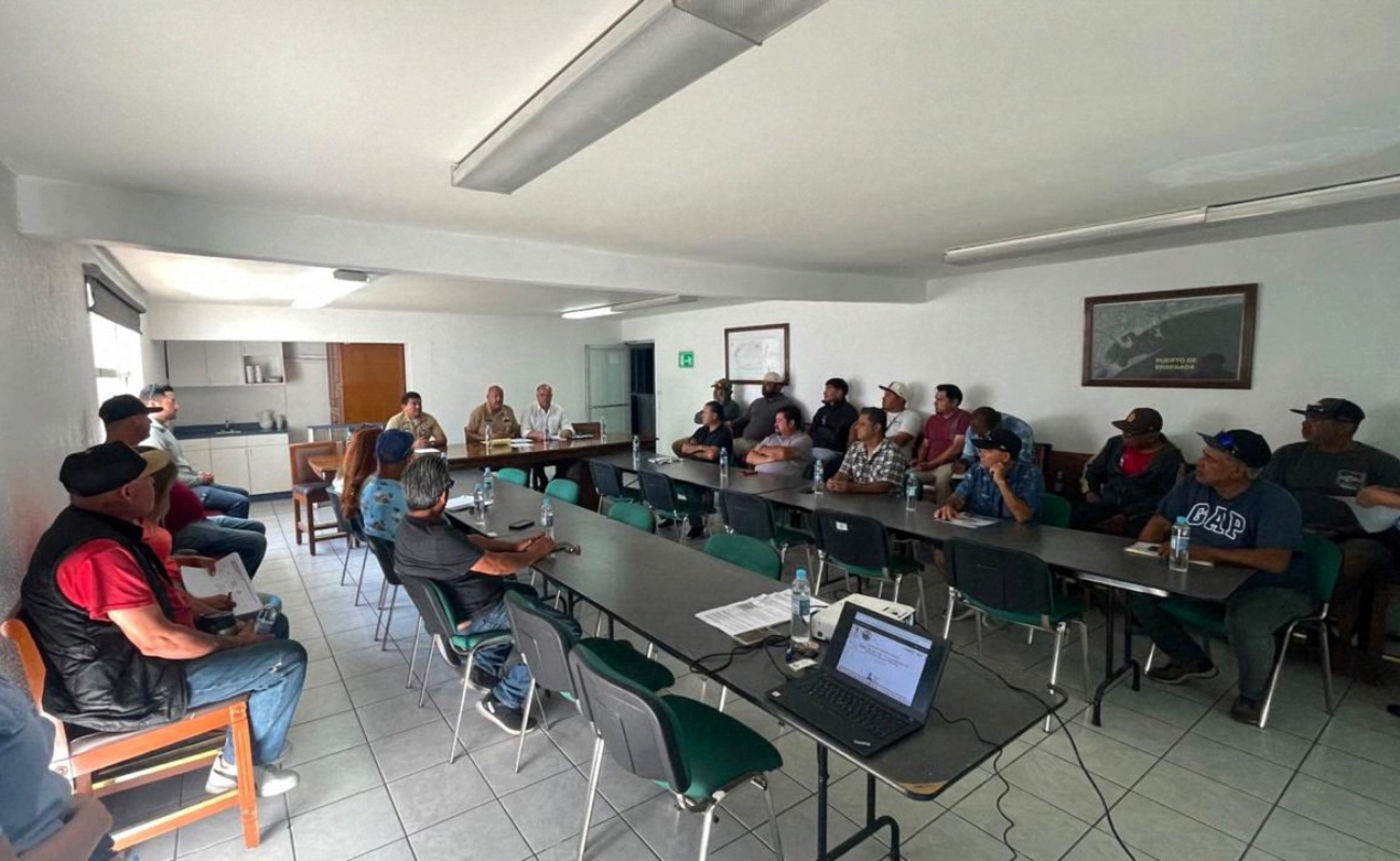 Coordinan esfuerzos para la regularización de la gente de mar en Ensenada