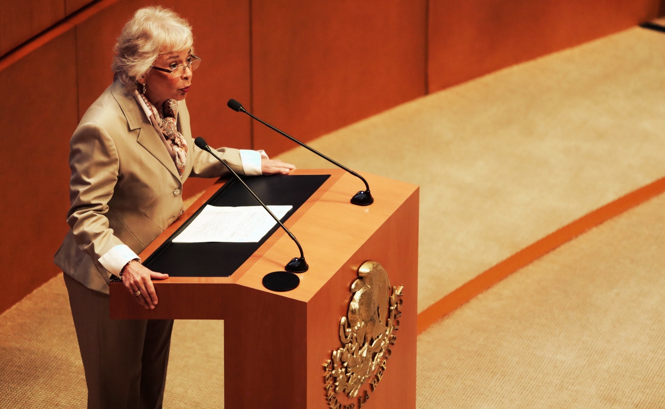 La senadora Olga Sánchez Cordero, próxima secretaria de Gobernación, presentó la propuesta para regular el uso de la marihuana.