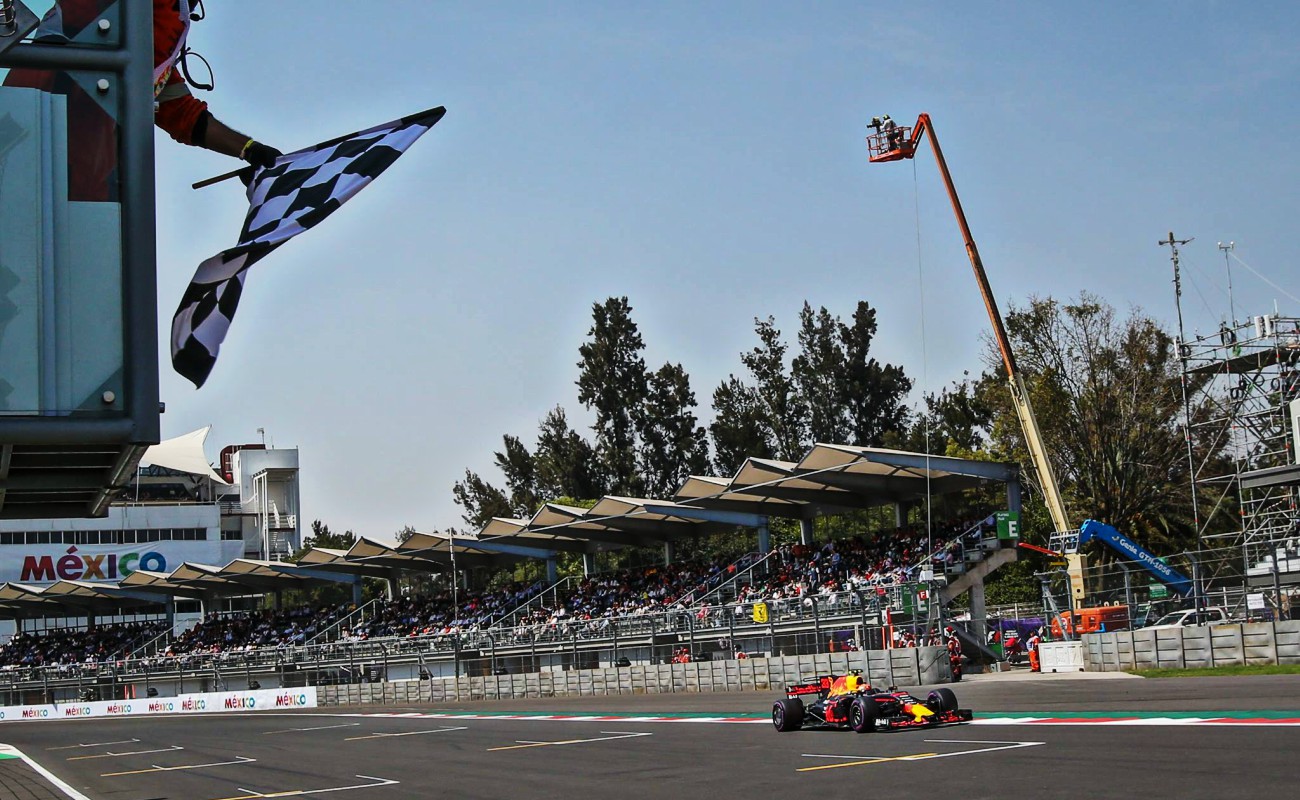 Max Verstappen gana Gran Premio de México y Hamilton consigue cuarto título de F1