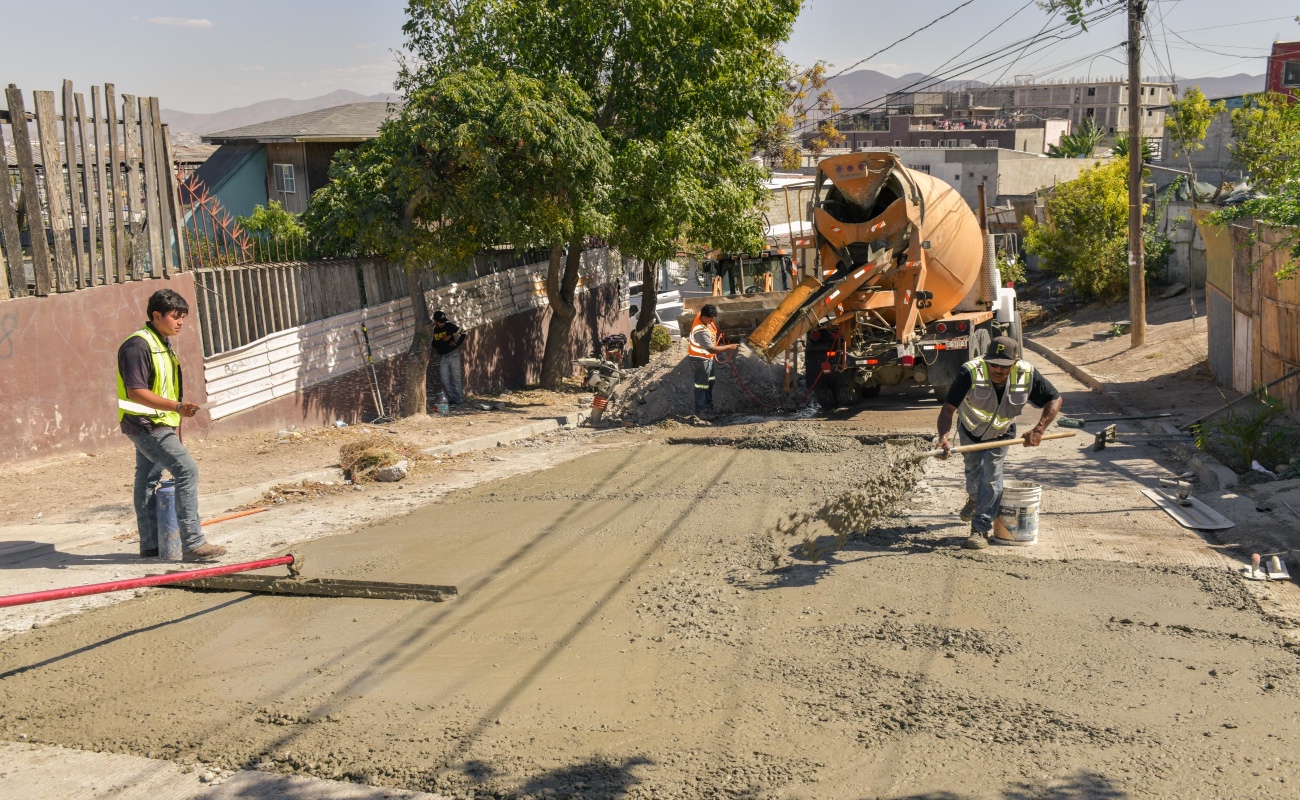 Atiende CESPT el rezago y reponerlas superficies abiertas por obras y reparaciones de agua potable y alcantarillado.