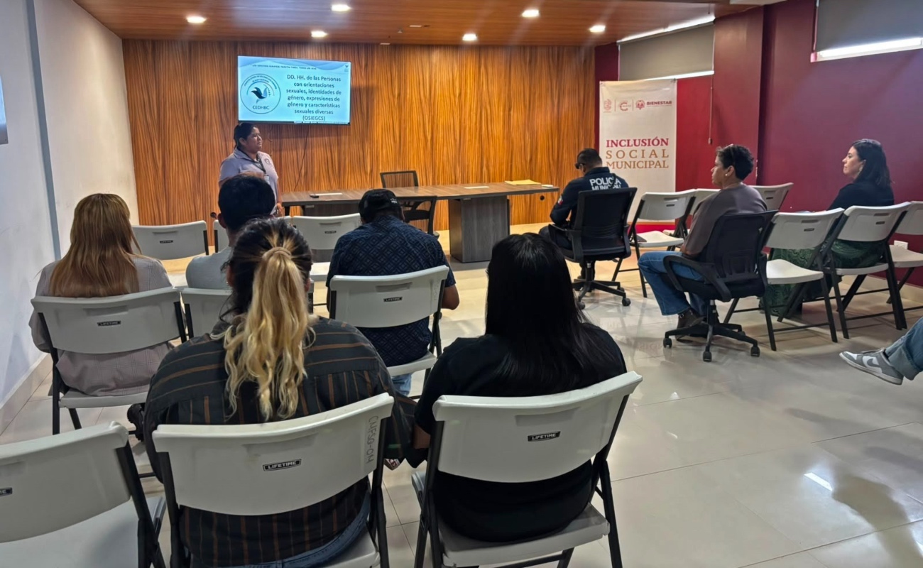 Imparten capacitación a servidoras y servidores públicos municipales sobre “Derechos de las diversidades sexuales y de género”