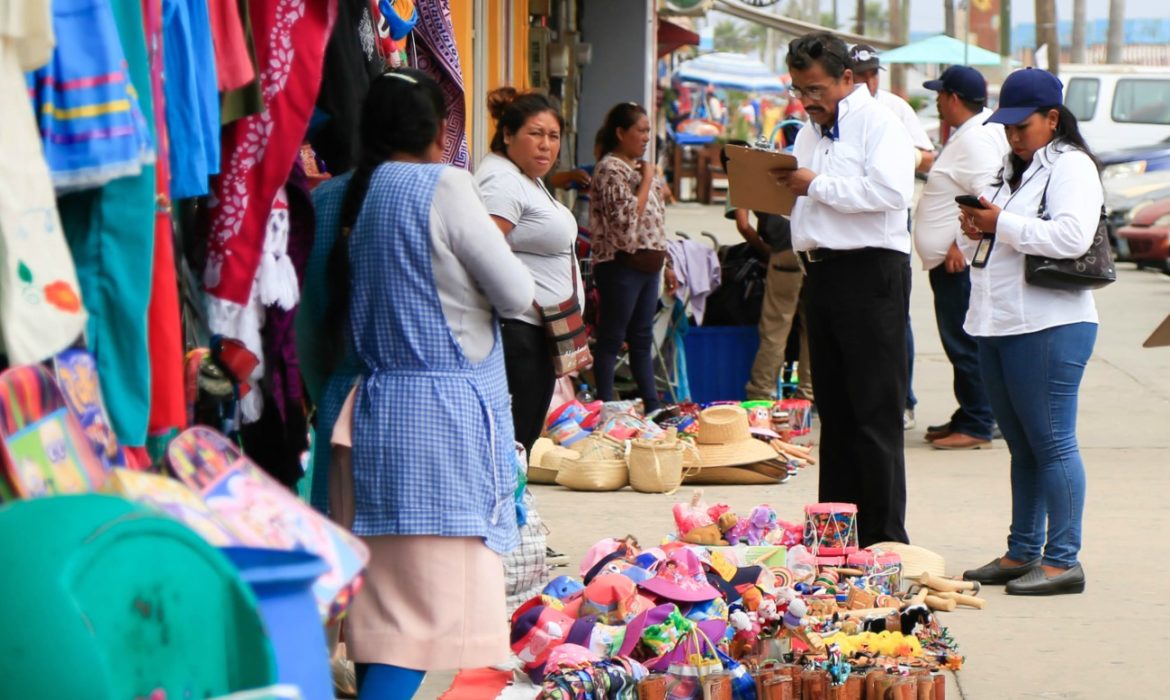 Supervisan comercios del Malecón de Playas de Tijuana