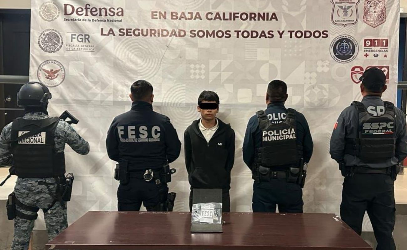El detenido y la droga fueron turnados ante la autoridad correspondiente para la investigación y esclarecimiento del caso.