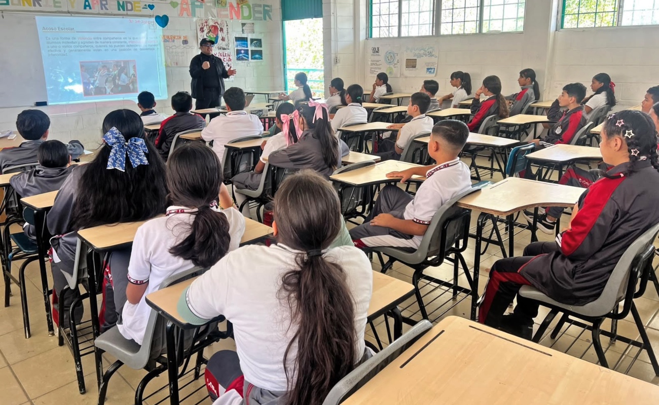 Guía SSCBC a más de 700 estudiantes contra acoso, violencia y seguridad en internet