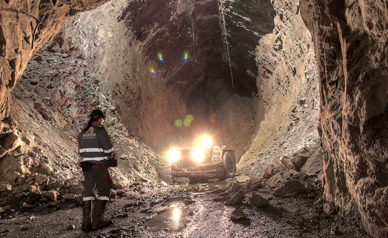 El dato anual negativo se explicó por una disminución de 1.4% en las industrias manufactureras y de 0.7% en la minería.