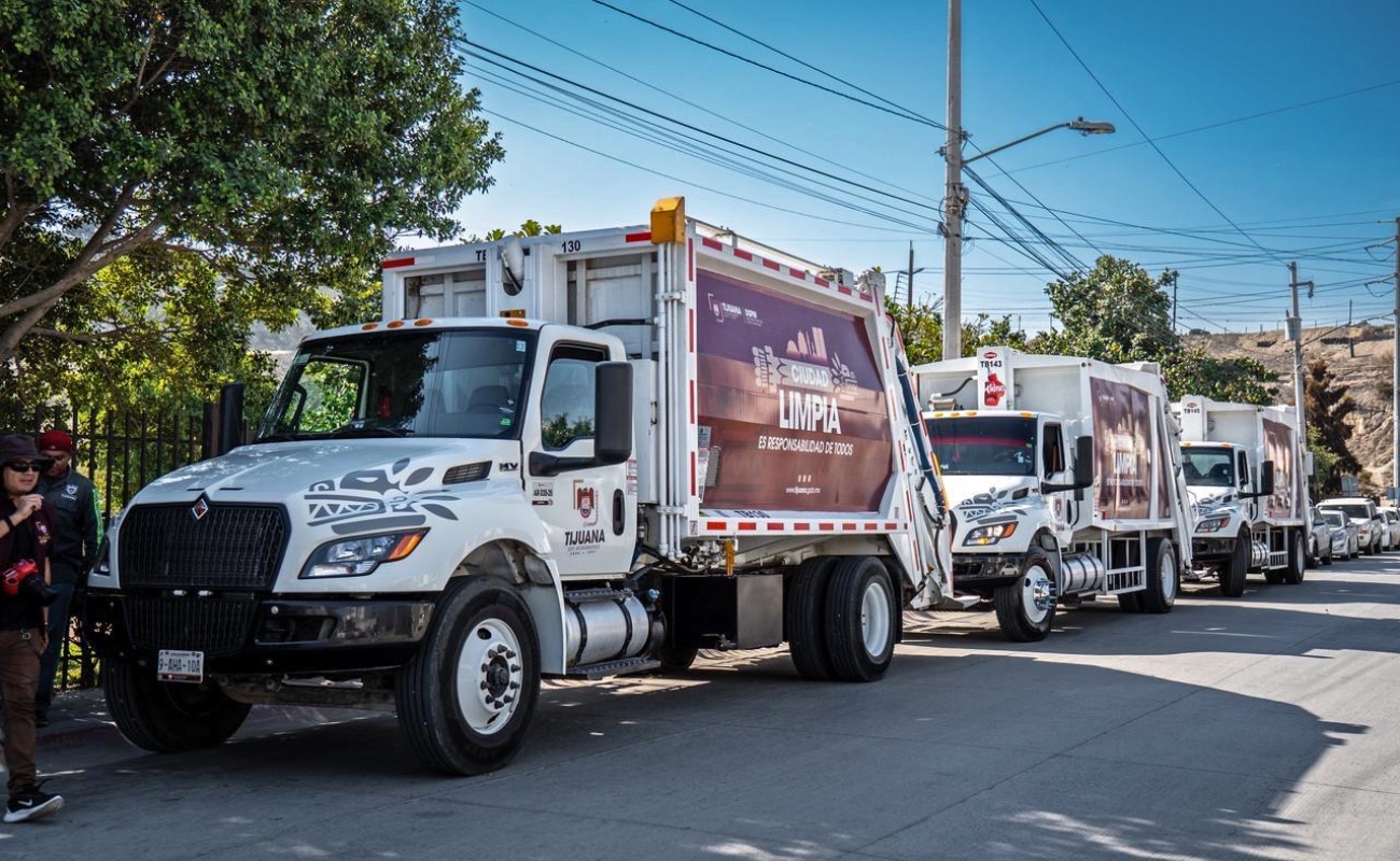 El alcalde Ismael Burgueño puso en marcha las nuevas rutas.