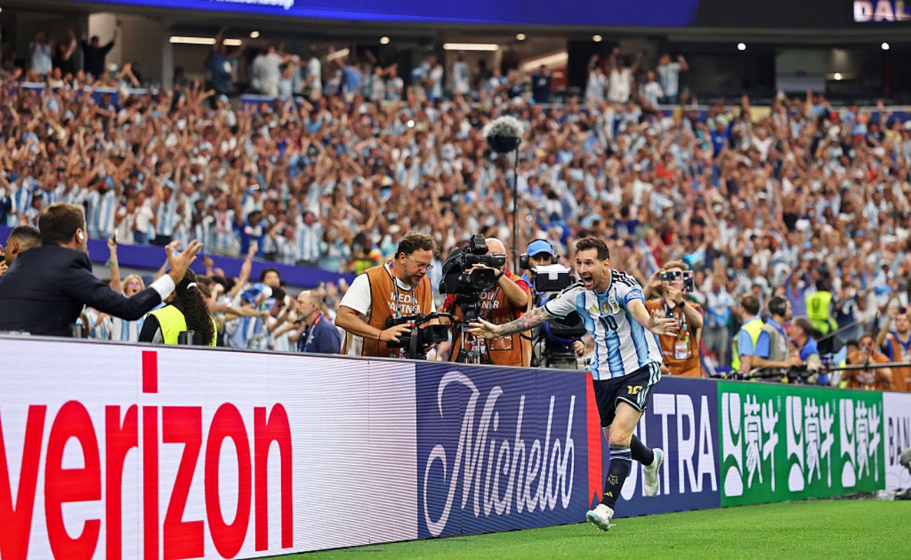Lionel Messi celebra uno de sus dos goles ante Austria. El capitán argentino llegó a cinco tantos en el Mundial 2026 y amplió su récord como máximo goleador histórico de las Copas del Mundo.
